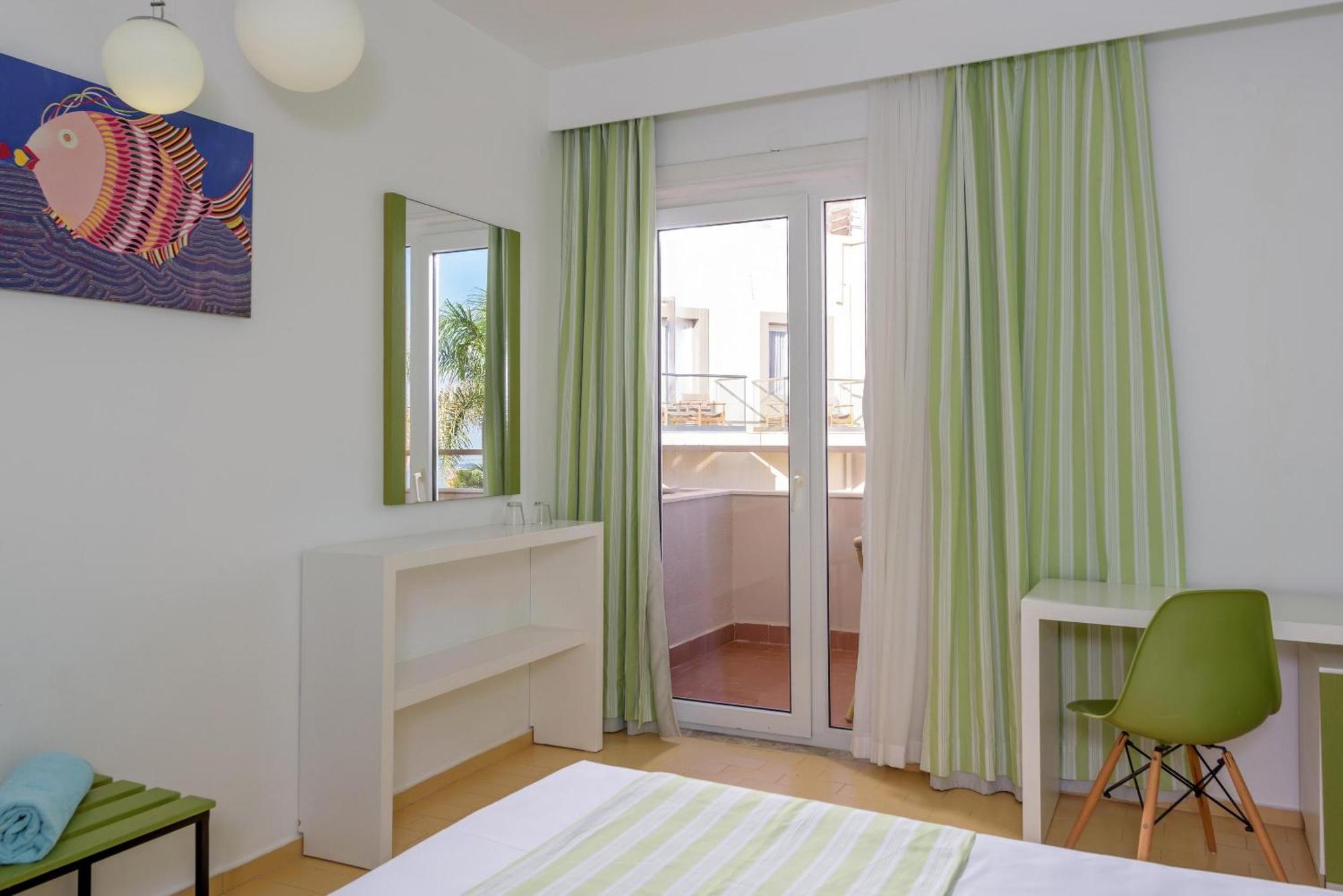 Zeus Hotels Palm Beach สตาลิดา ภายนอก รูปภาพ