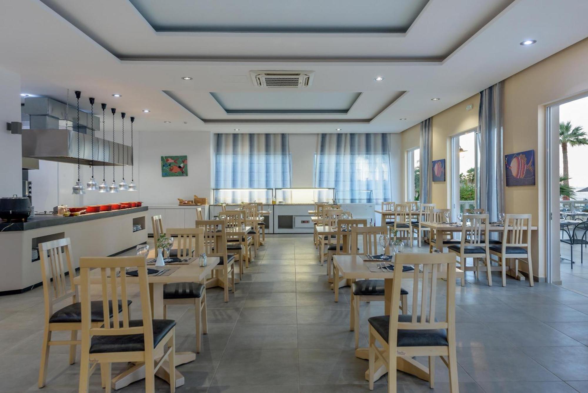 Zeus Hotels Palm Beach สตาลิดา ภายนอก รูปภาพ