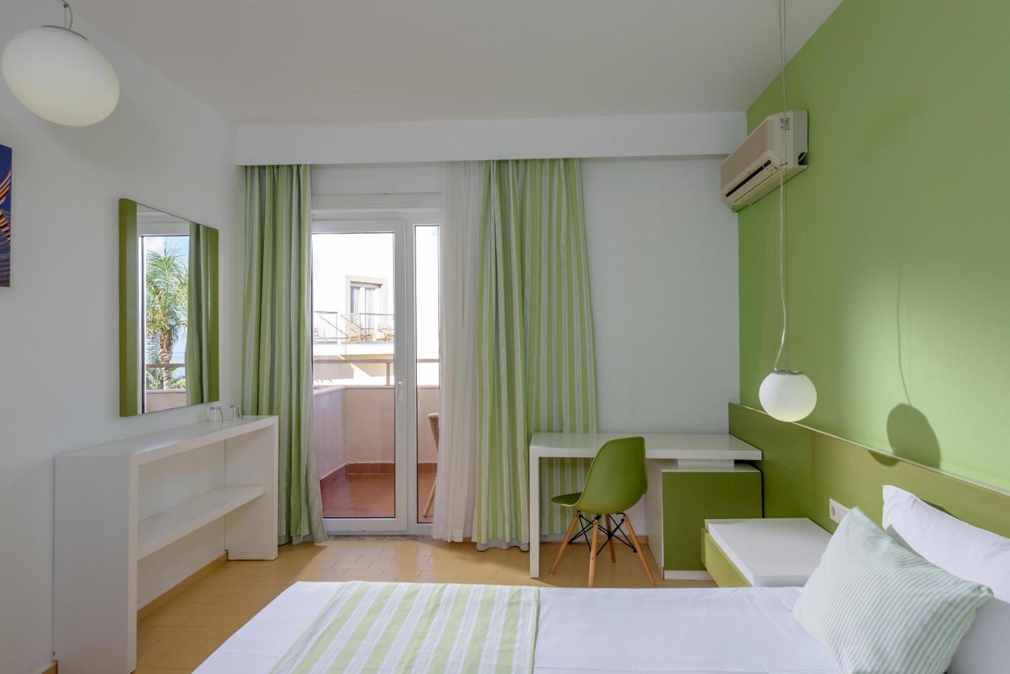Zeus Hotels Palm Beach สตาลิดา ภายนอก รูปภาพ