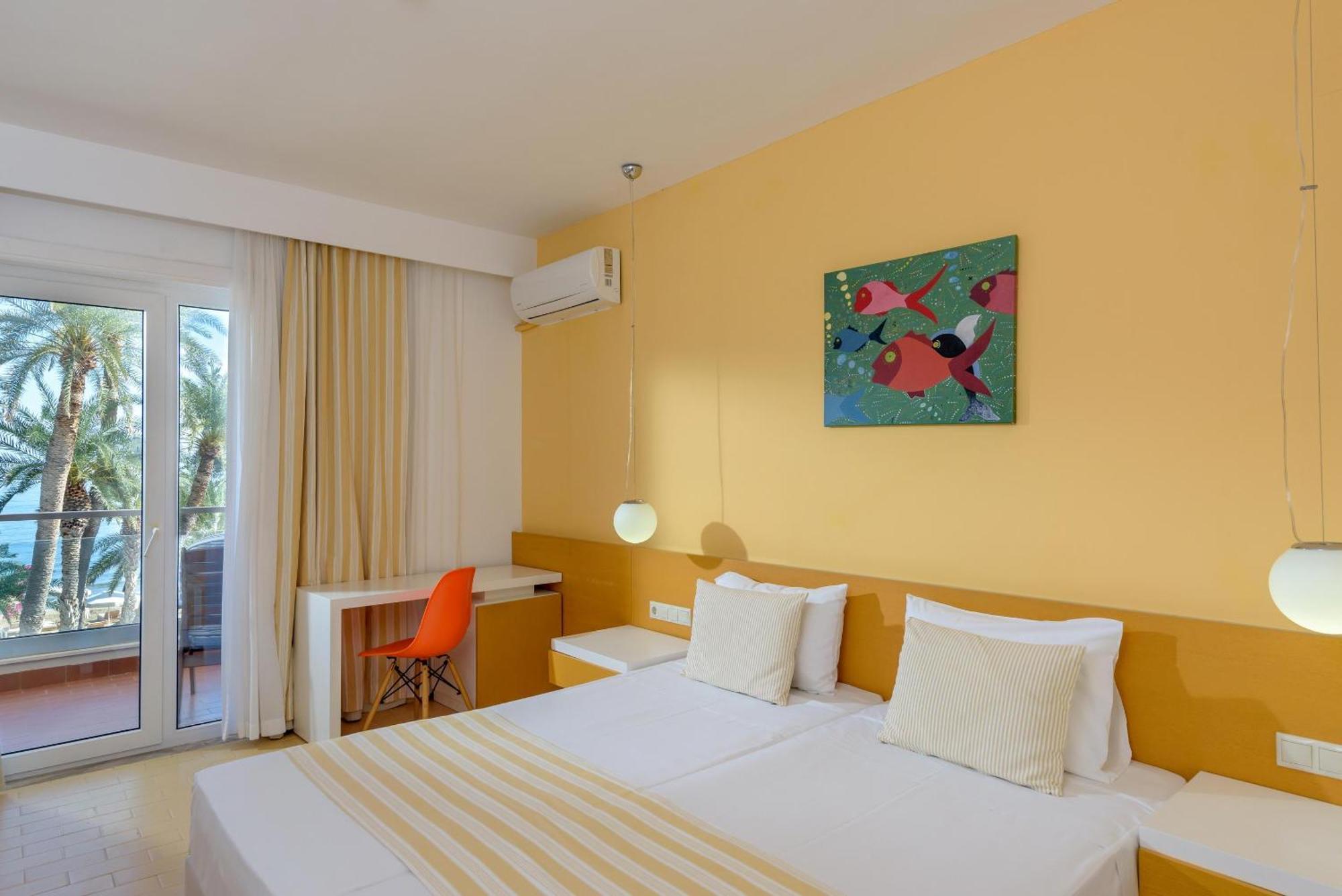 Zeus Hotels Palm Beach สตาลิดา ภายนอก รูปภาพ